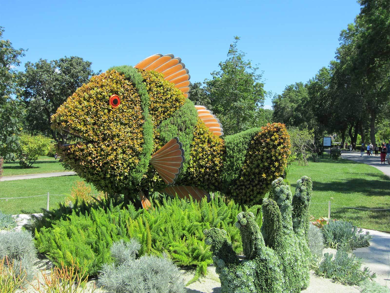 Clownfish mosaicultures internationales montreal botaical gardens 2013